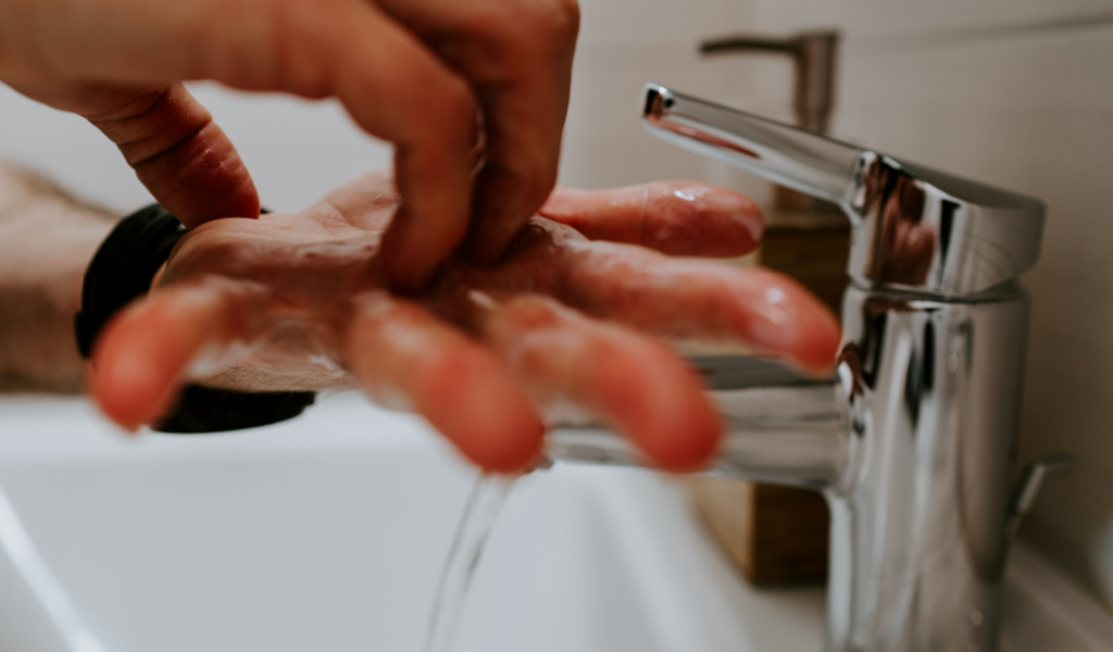 Stop spreading the coronavirus by Washing hands regularly and for at least 20 seconds